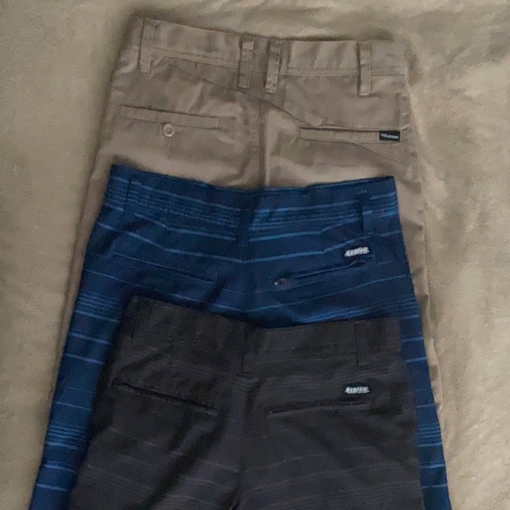 3 pairs of like new board shorts Volcom & RonJon!
